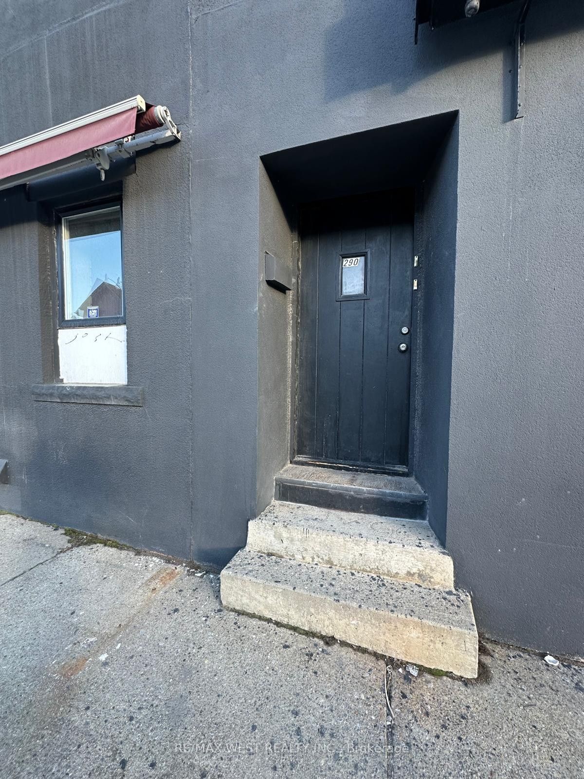 290 Harbord Street 2