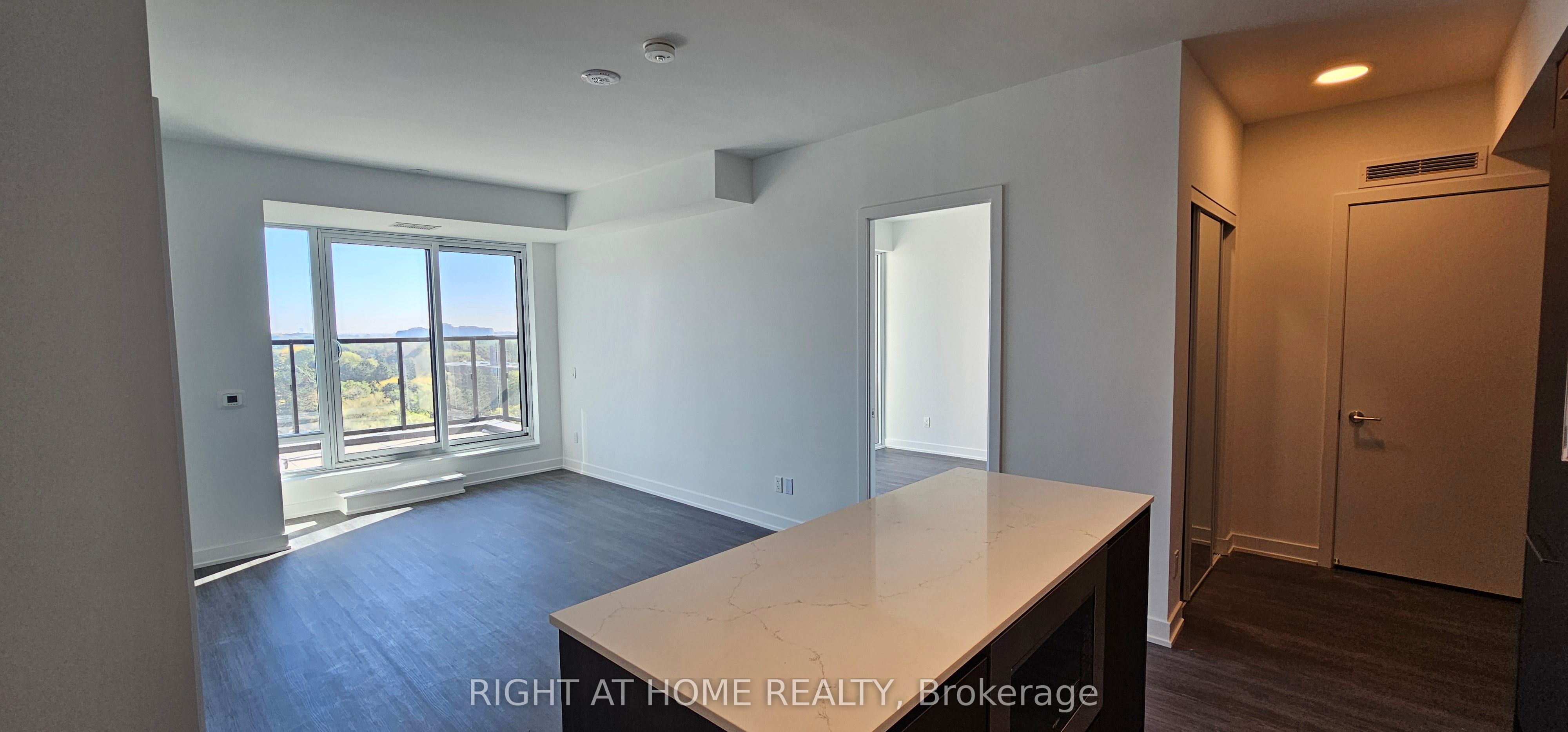 8188 Yonge Street 720