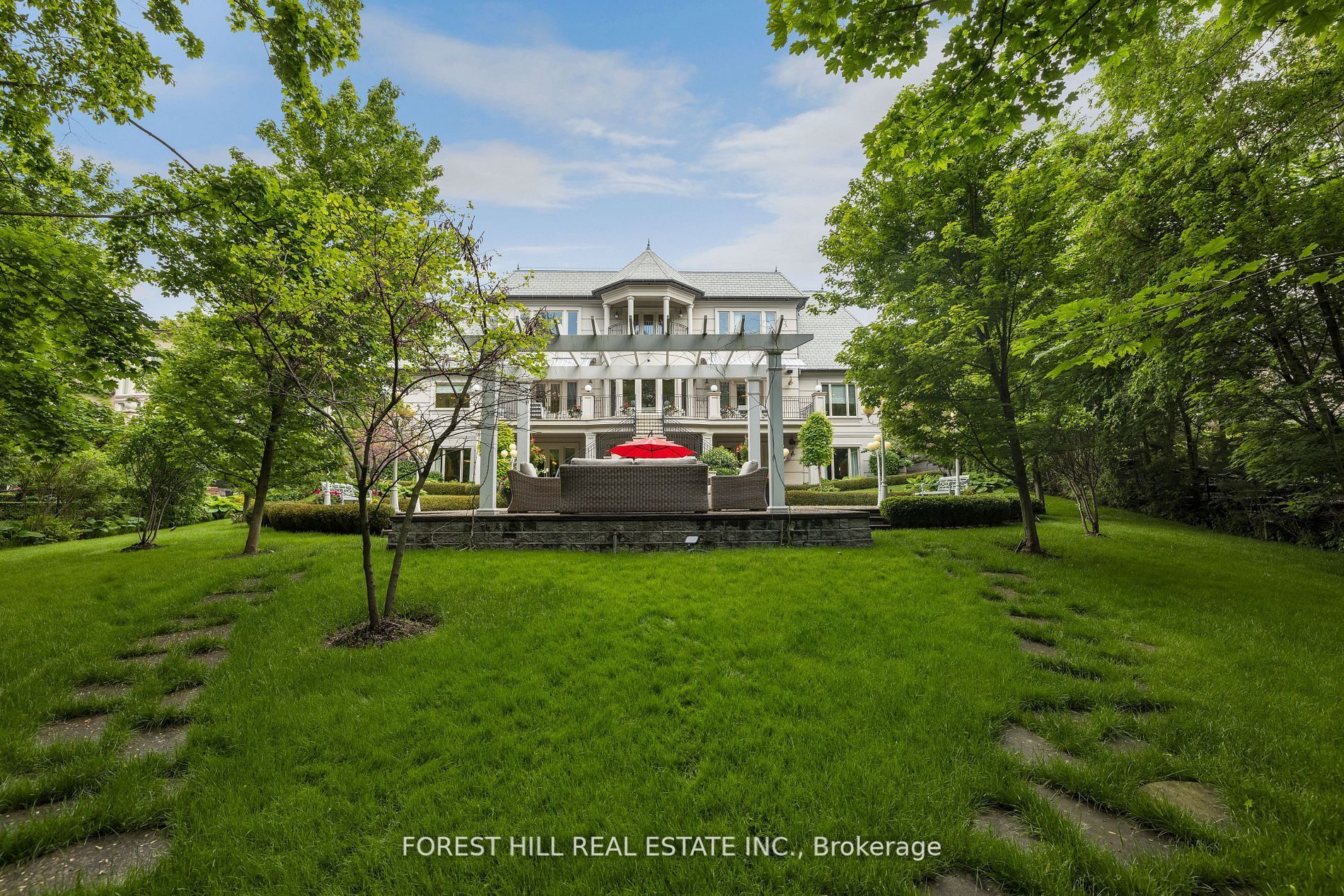 101 Forest Heights Boulevard