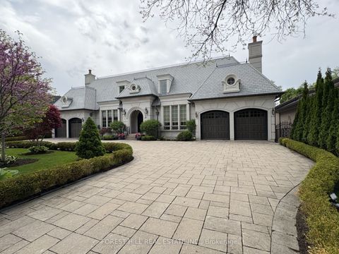 101 Forest Heights Boulevard Toronto ON M2L 2K7