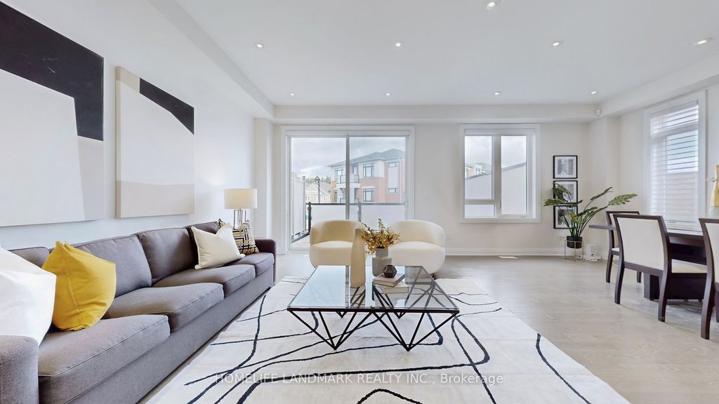 Photo of 393 William Graham Drive, Aurora, ON L4G 0Z9 (MLS # N12587564)