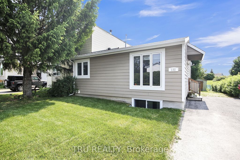 Photo of 132 Rothesay Drive, Kanata, ON K2L 1P1 (MLS # X12587396)