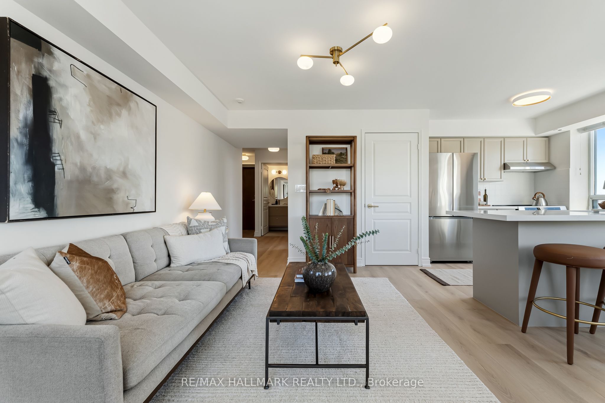 1797 Queen Street E 404