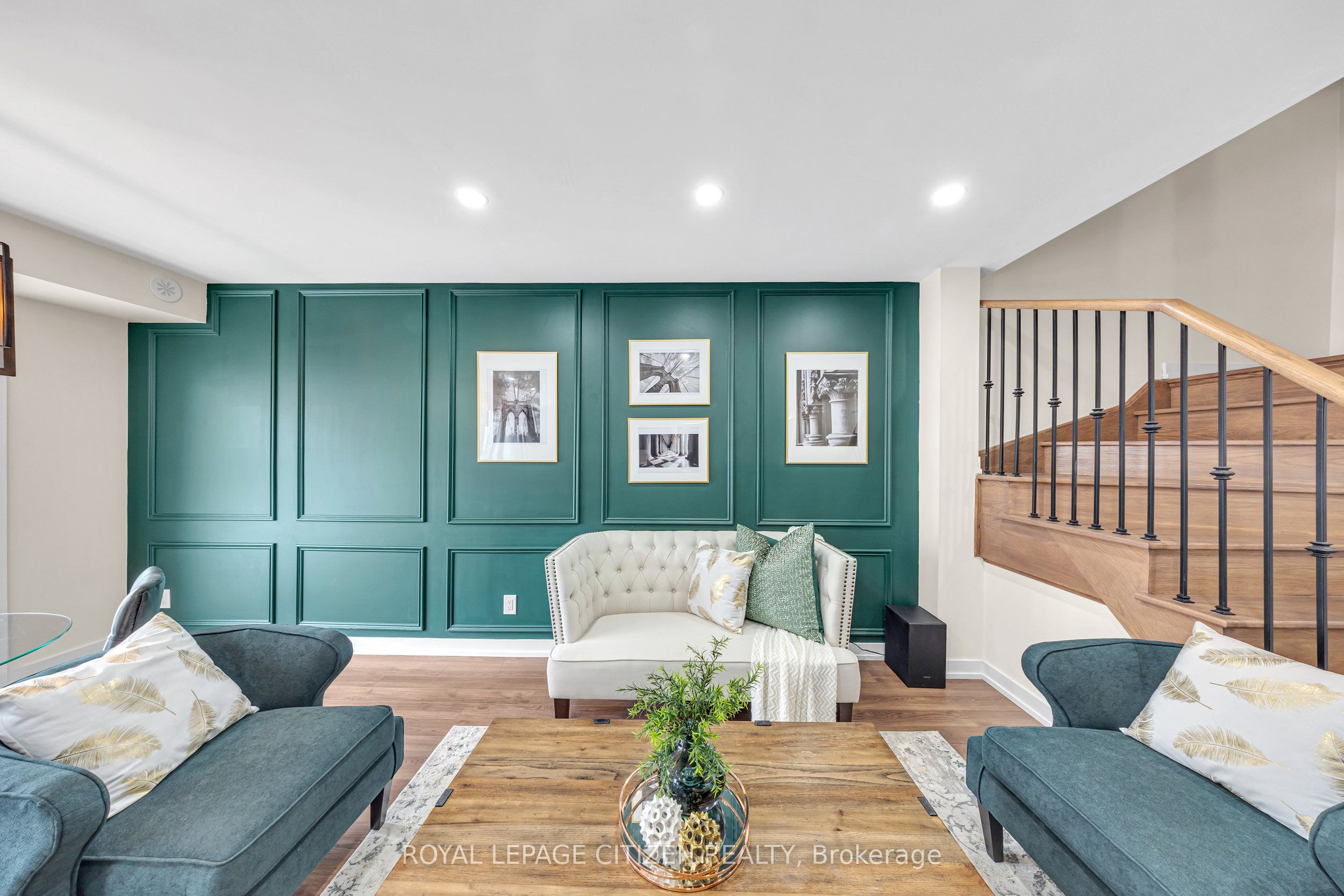 2 Blanche Lane 911