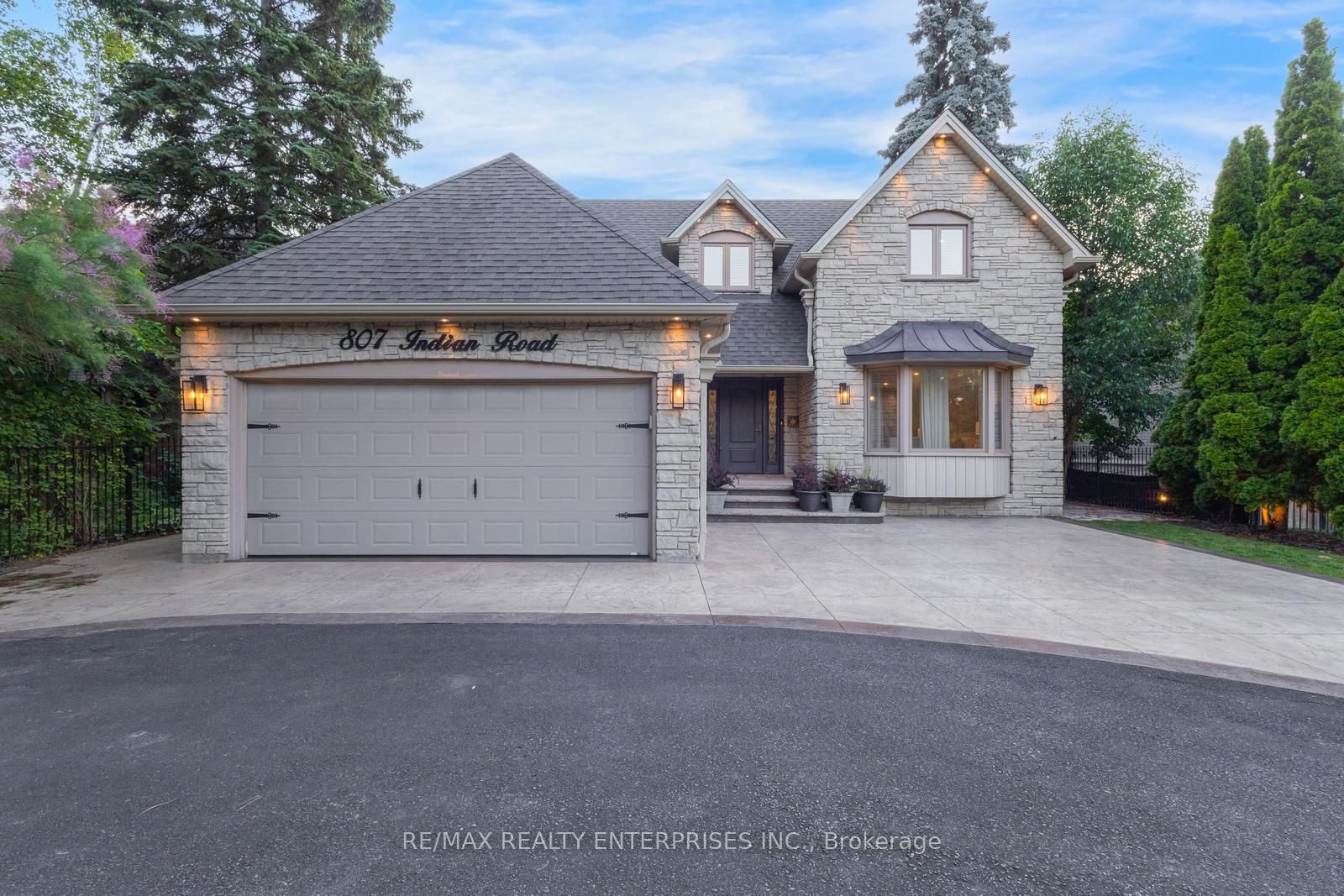 807 Indian Road