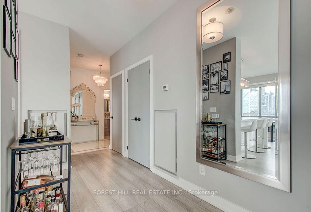 Photo of 438 King Street W #1708, Toronto, ON M5V 3T9 (MLS # C12528668)