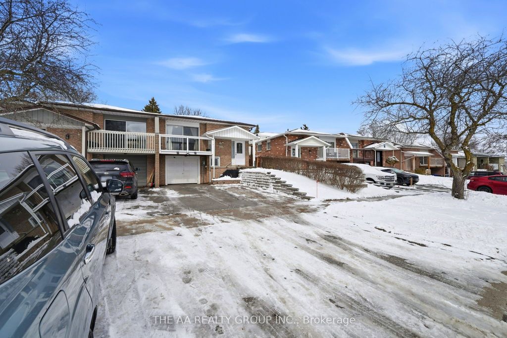 Photo of 155 Britannia Avenue, Bradford West Gwillimbury, ON L3Z 1A4 (MLS # N12980478)