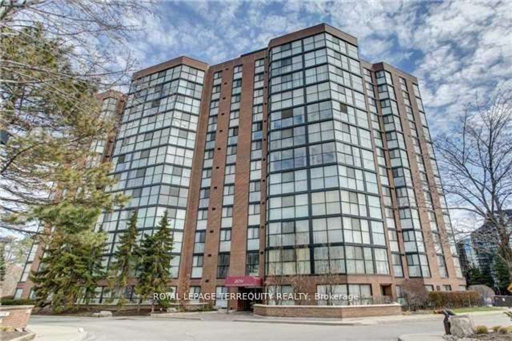 Photo of 2091 Hurontario Street #806, Mississauga, ON L5A 4E6 (MLS # W12632068)