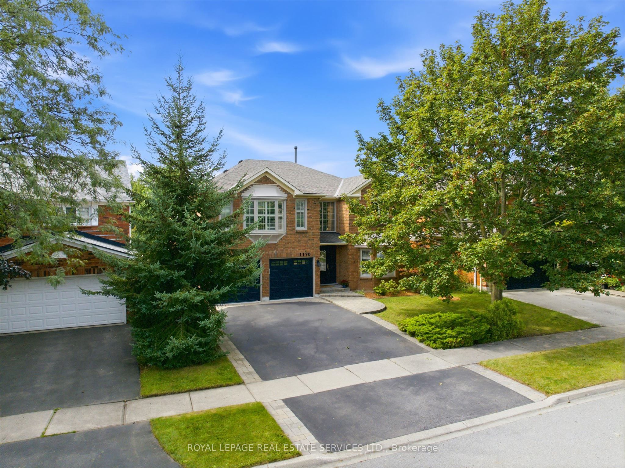1170 Giles Gate