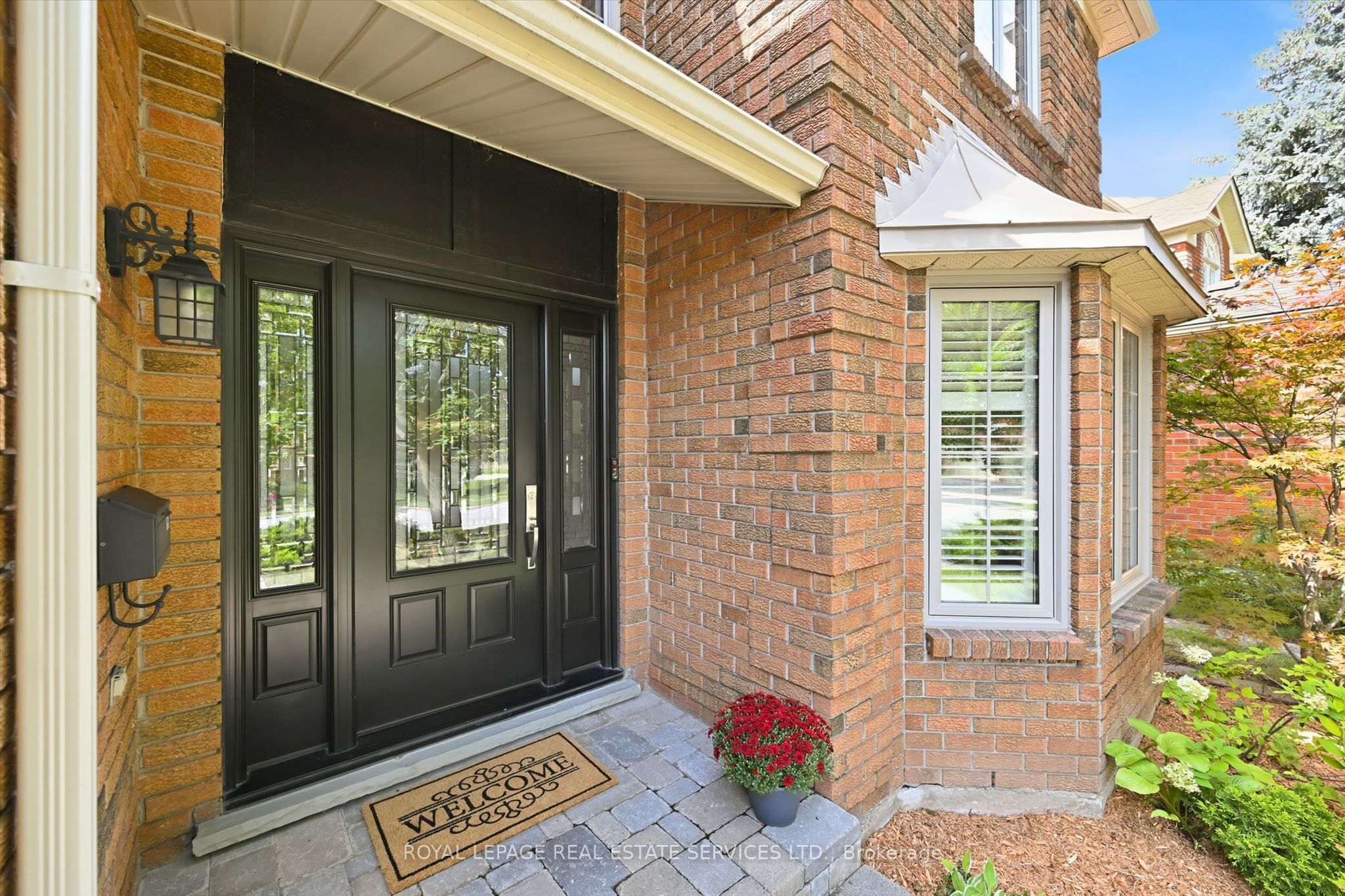 1170 Giles Gate