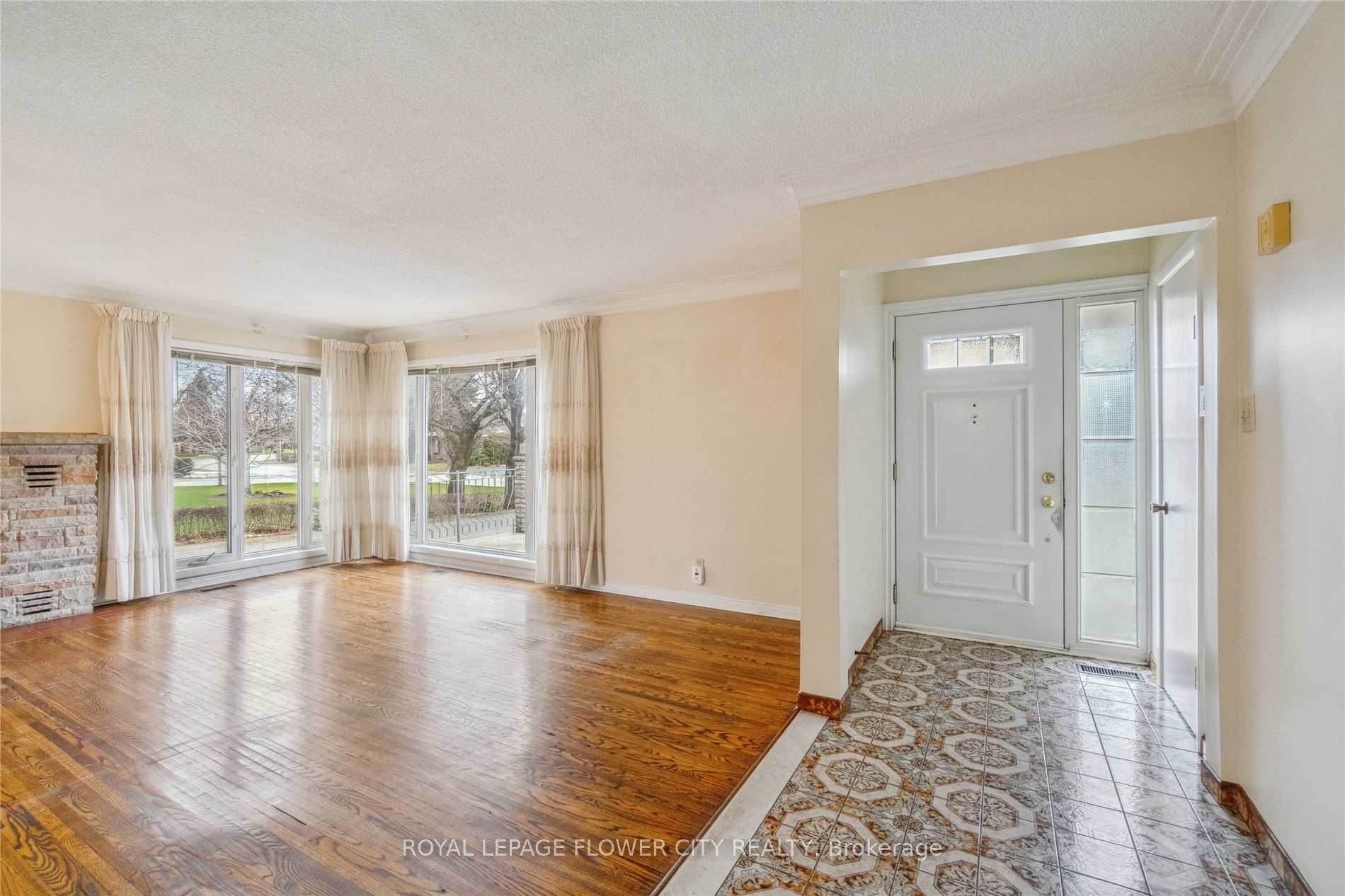 51 Hillside Avenue