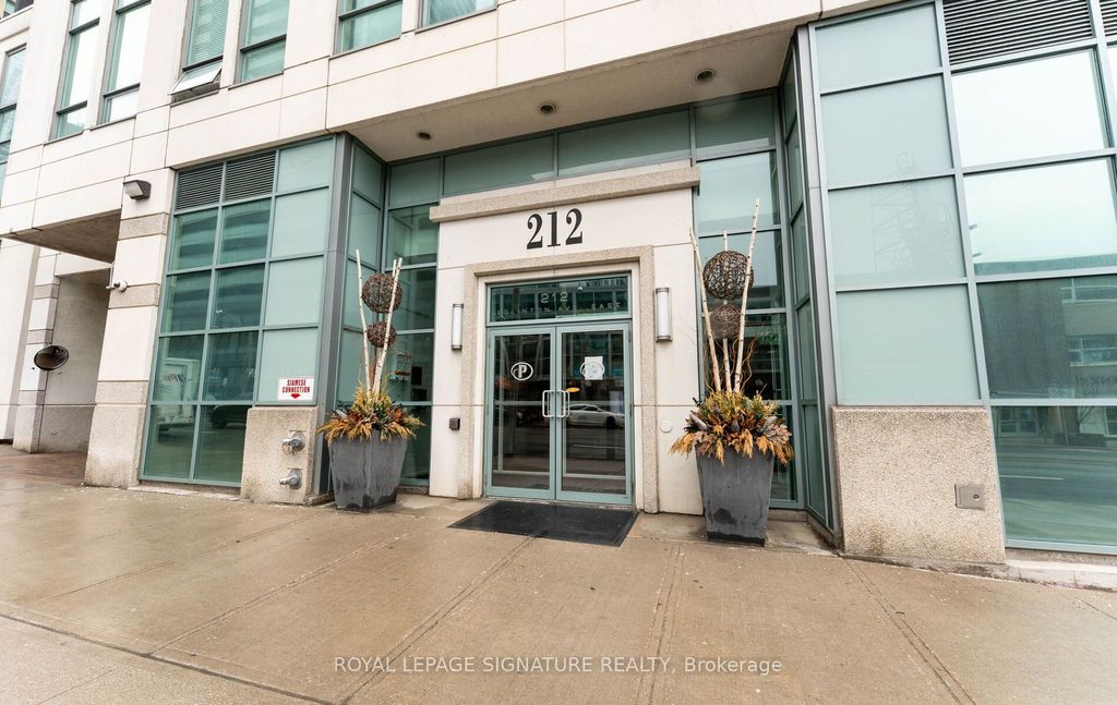 Photo of 212 Eglinton Avenue E #1411, Toronto, ON M4P 0A3 (MLS # C13080244)