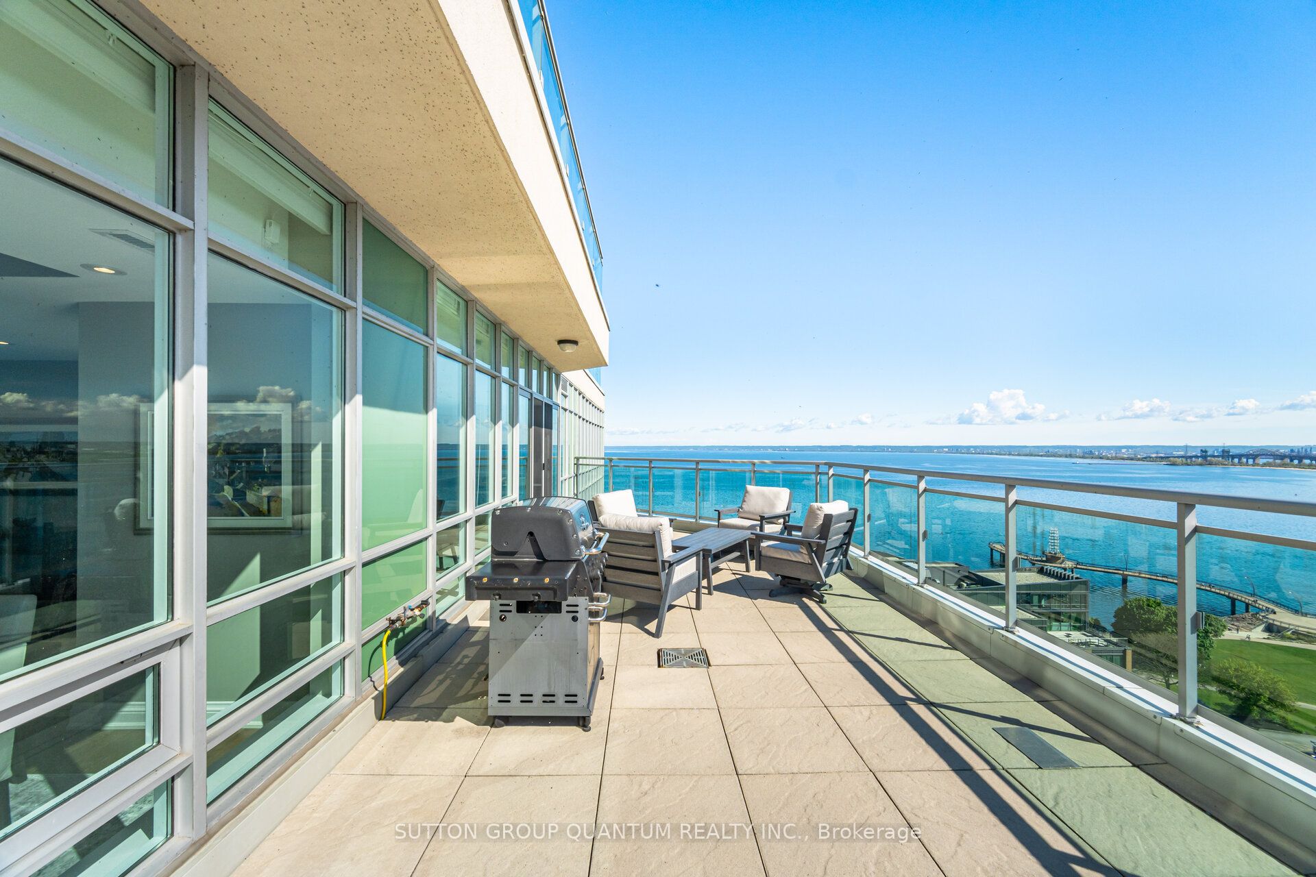 360 Pearl Street PH2
