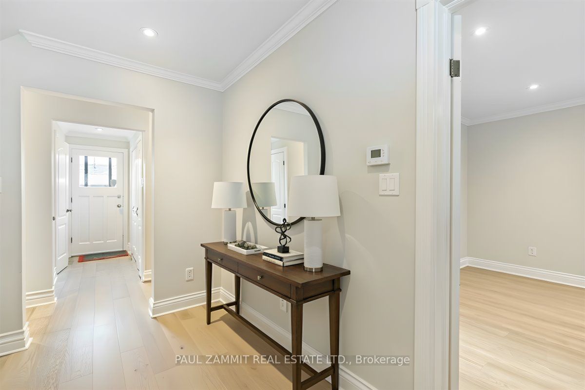 210 Bayview Fairways Drive