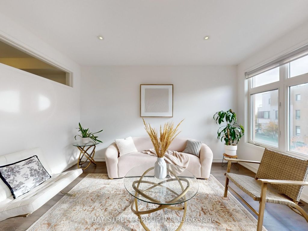 Photo of 219 Huguenot Road, Oakville, ON L6H 7C3 (MLS # W12478092)