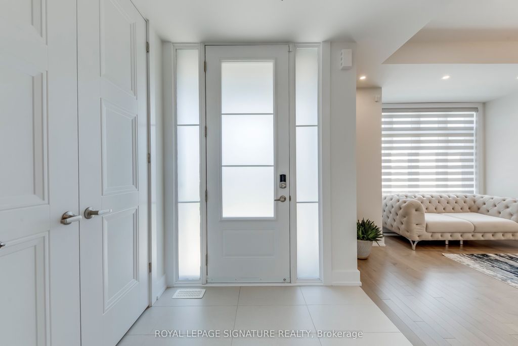 Photo of 21 Kohn Lane, Markham, ON L6C 3J3 (MLS # N13611296)