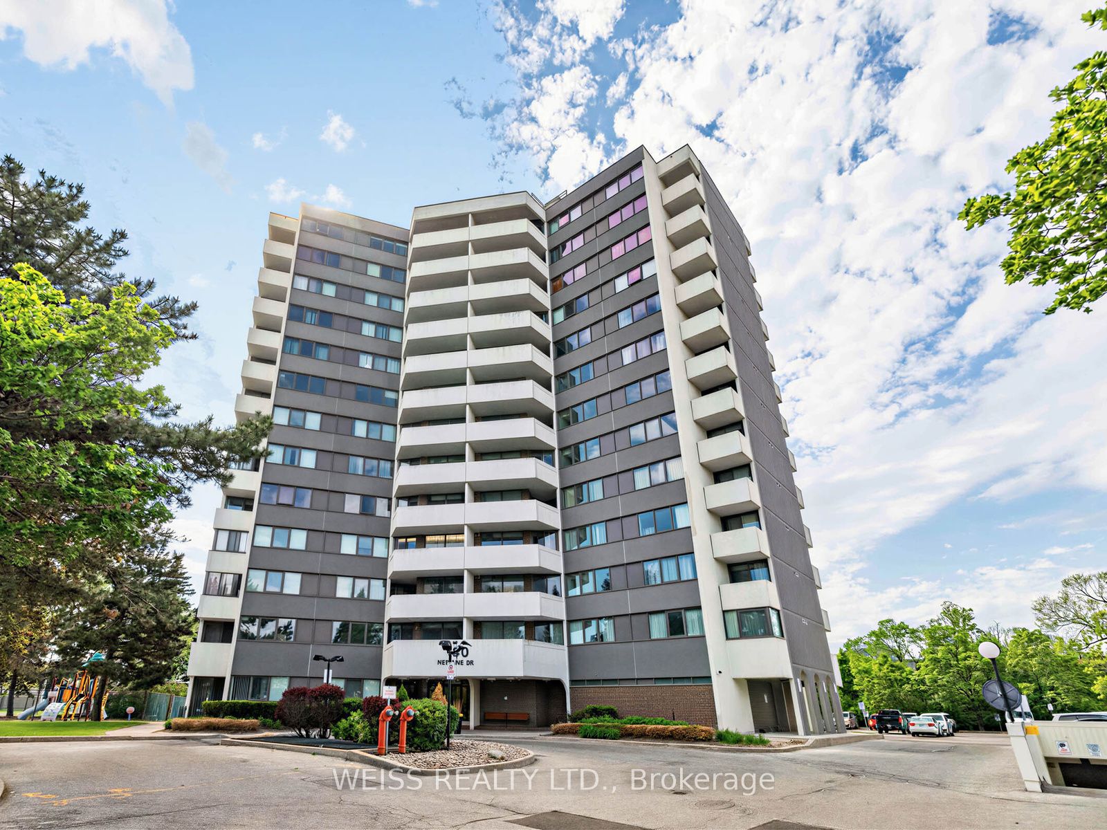 Photo 1 of 40 — 150 Neptune Drive 1405, Toronto, ON M6A 2Y9