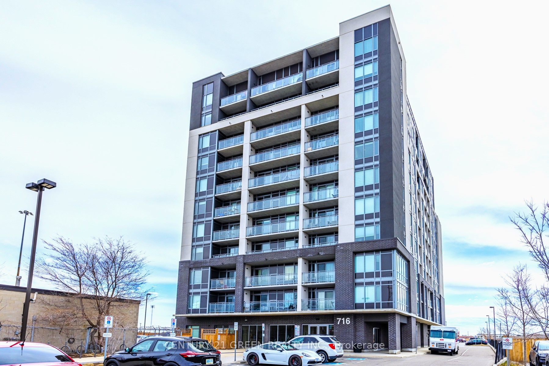716 Main Street E 402