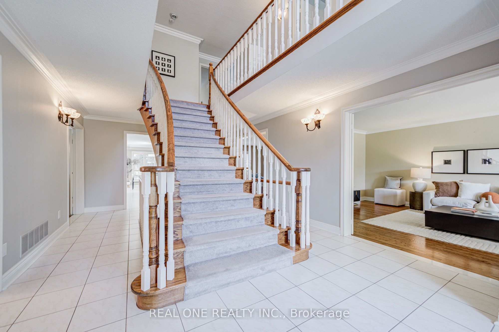 2025 BURBANK Drive
