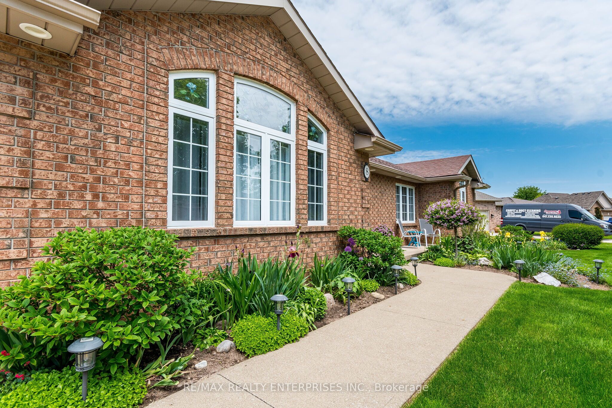 8 CHERRY RIDGE Boulevard