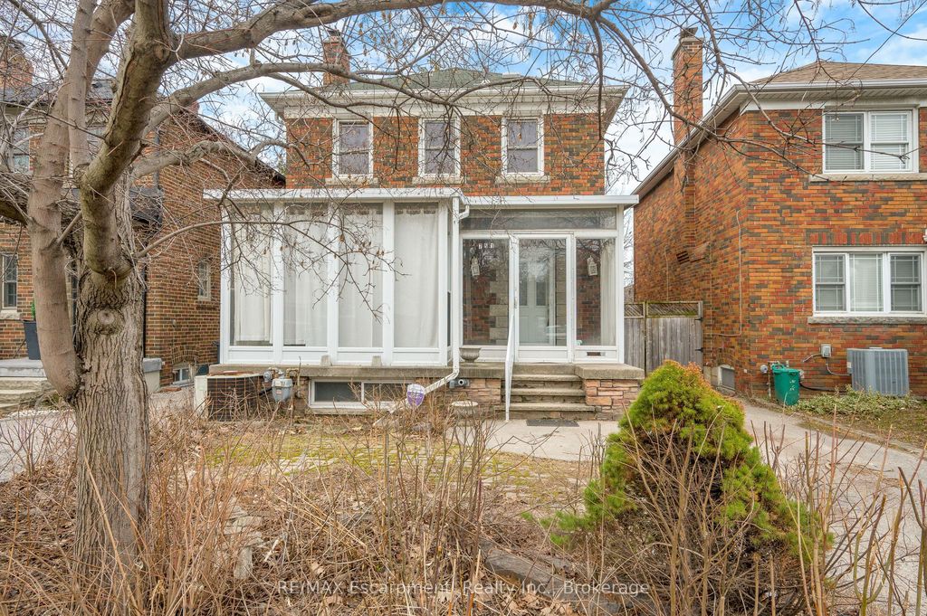 Photo of 751 Eglinton Avenue E, Toronto, ON M4G 2K8 (MLS # C12995484)