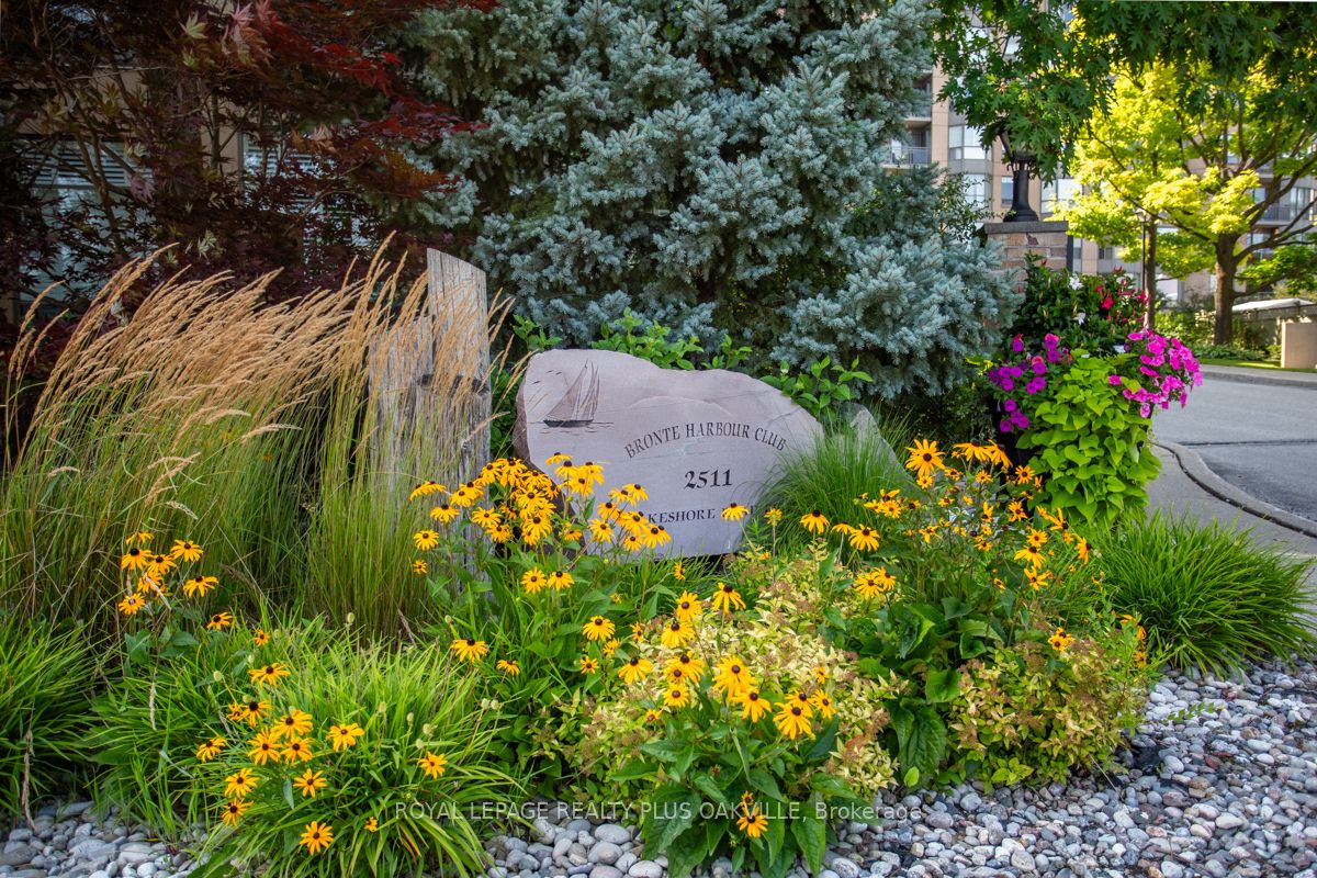 2511 Lakeshore Road W 311