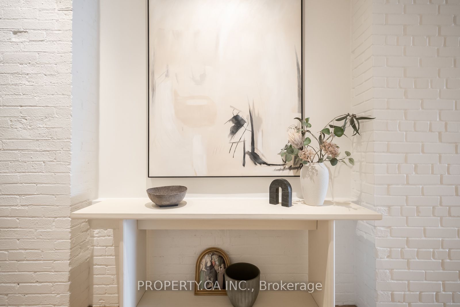 993 Queen Street W 409