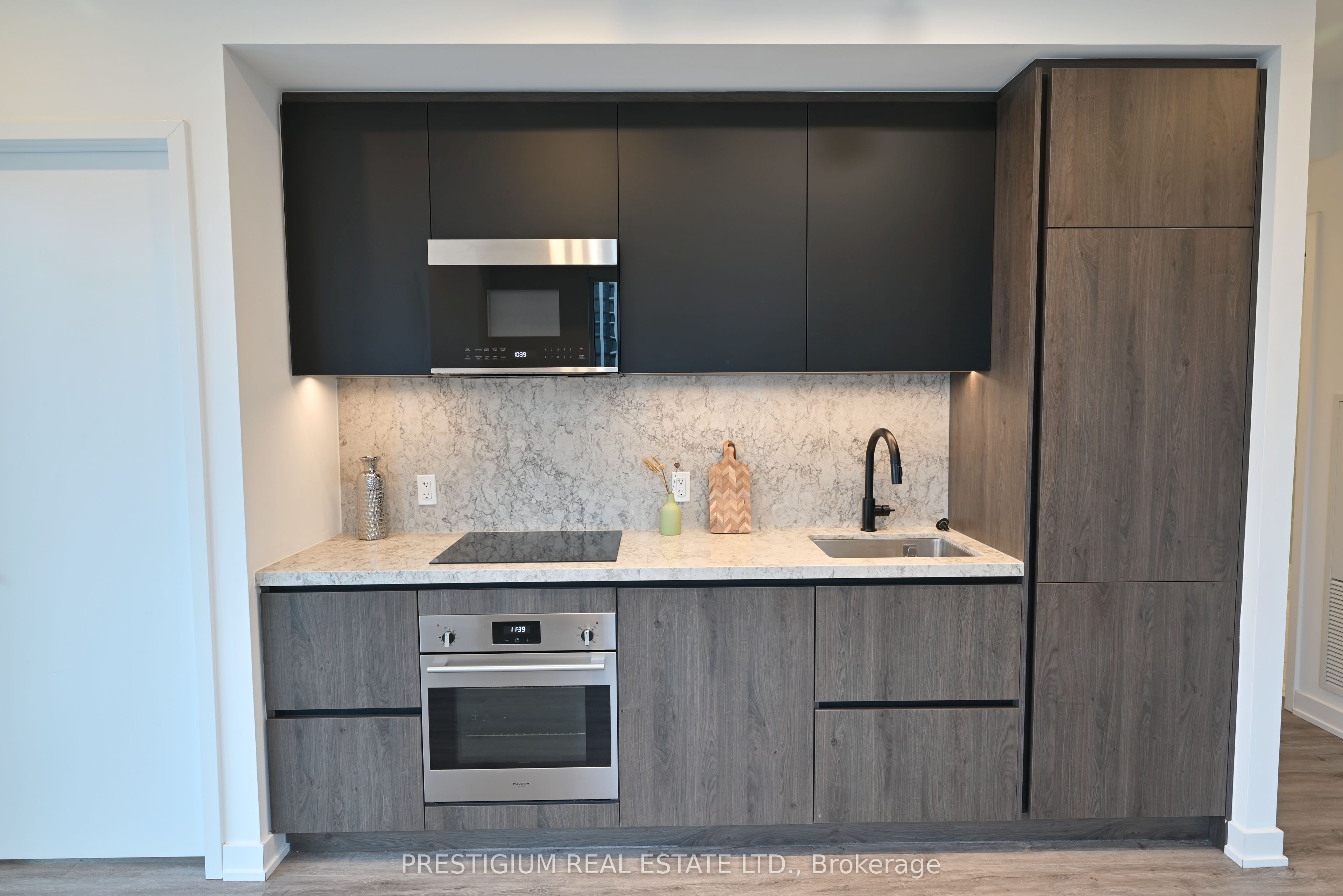 108 Peter Street 3510