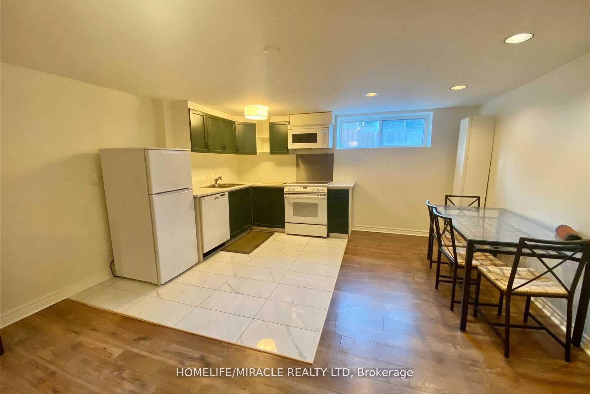 18 Shadowbrook Drive