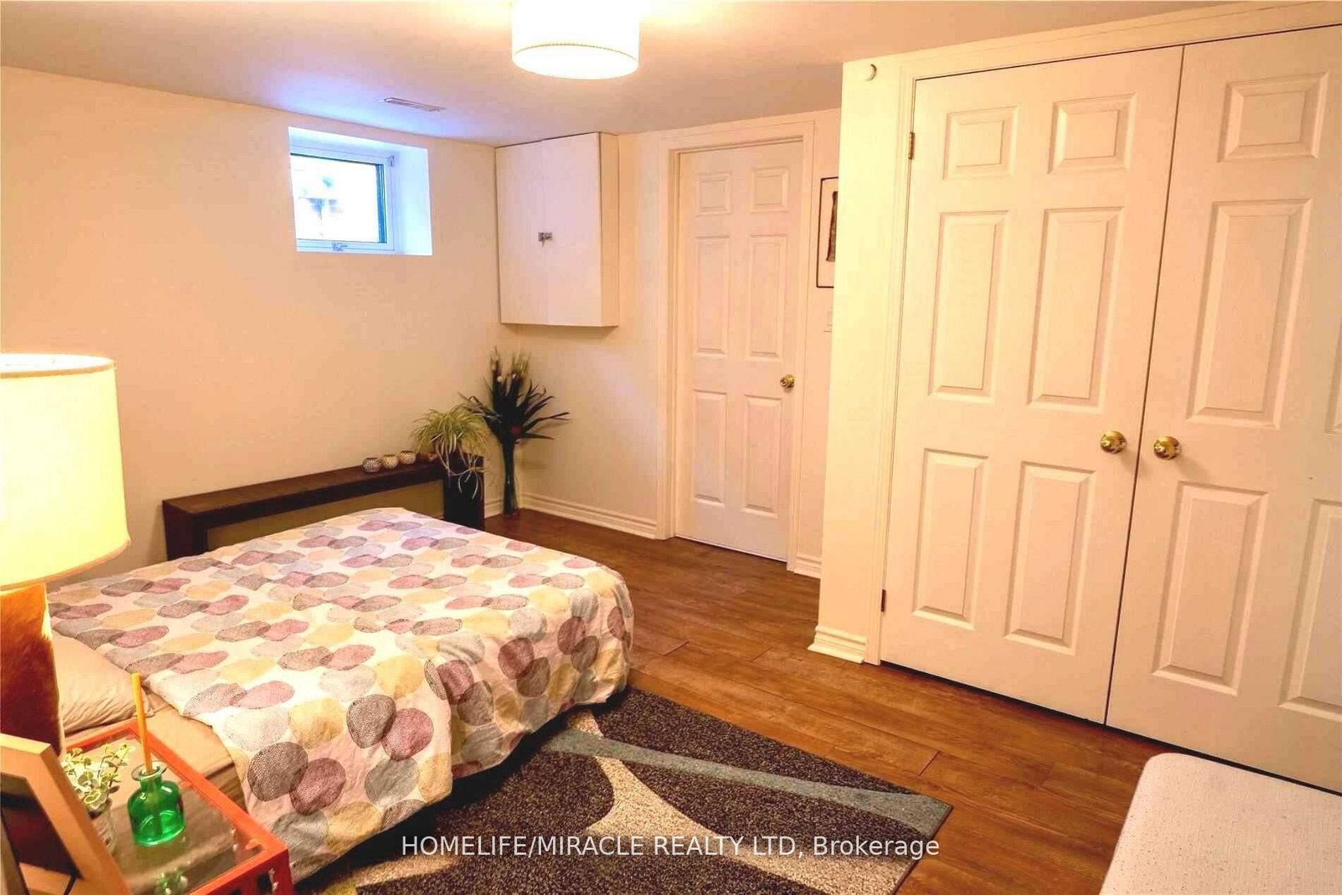 18 Shadowbrook Drive