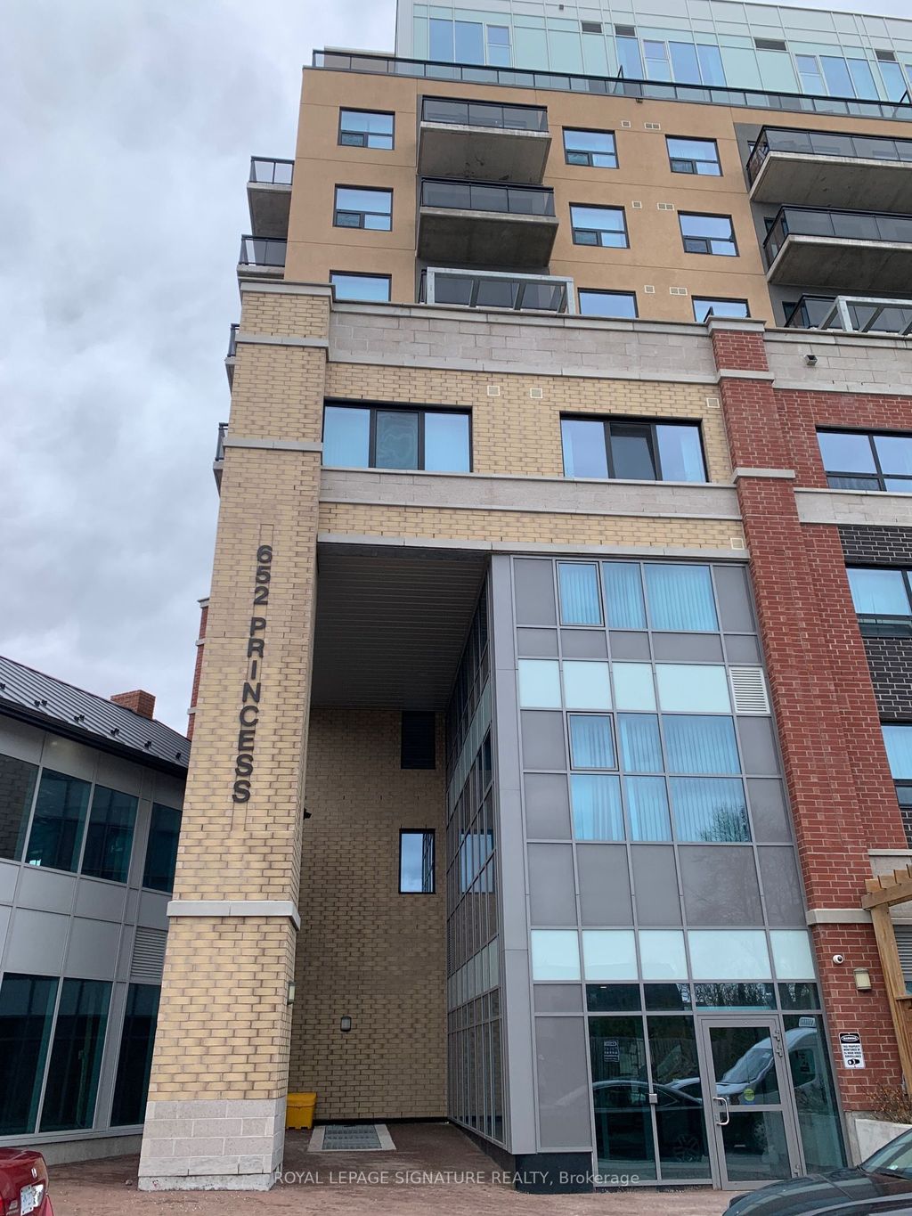 Photo of 652 Princess Street #819, Kingston, ON K7L 1E5 (MLS # X13018060)