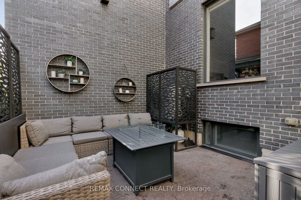 Photo of 126 Spadina Road #TH3, Toronto, ON M5R 2T8 (MLS # C13020950)