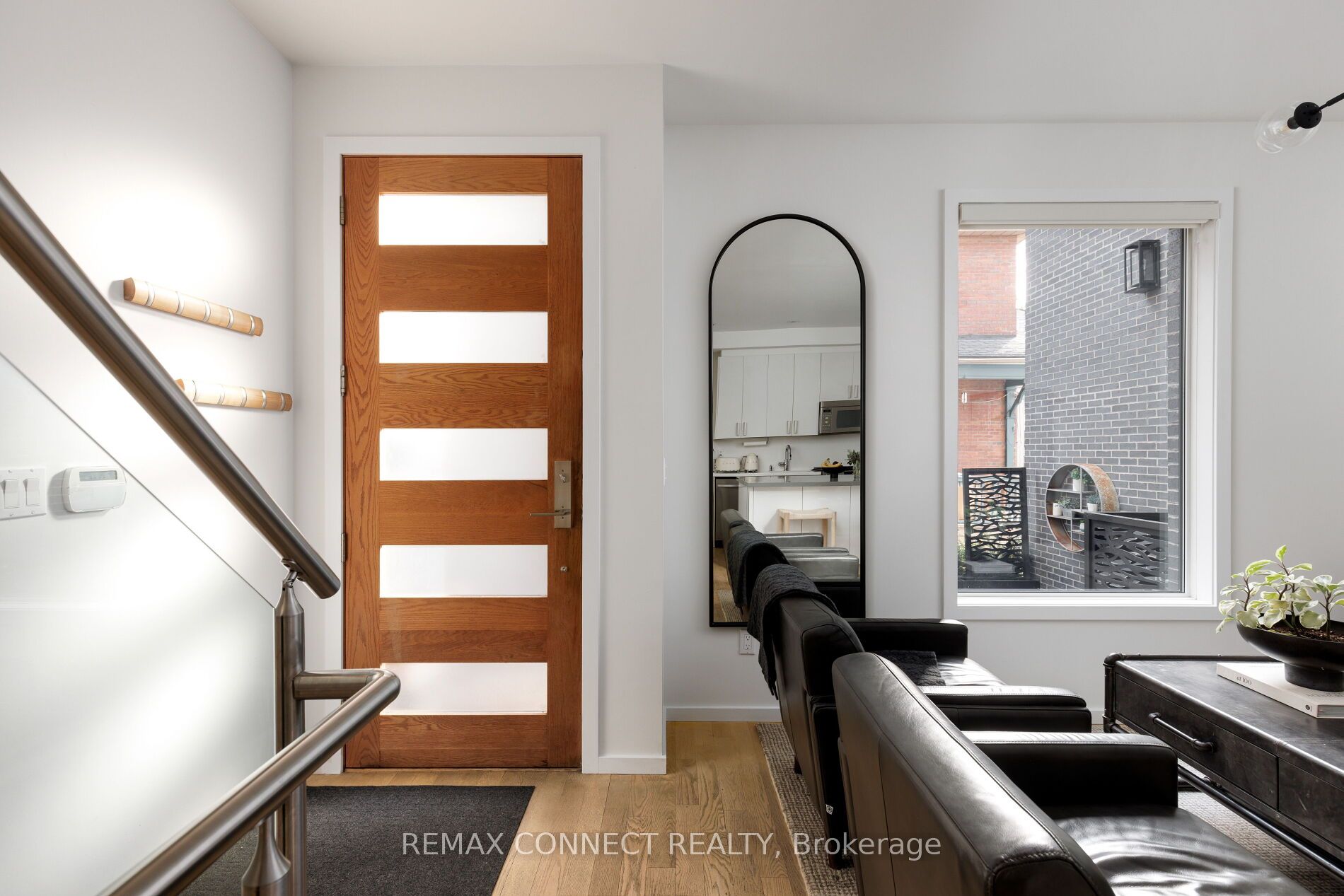 126 Spadina Road TH3