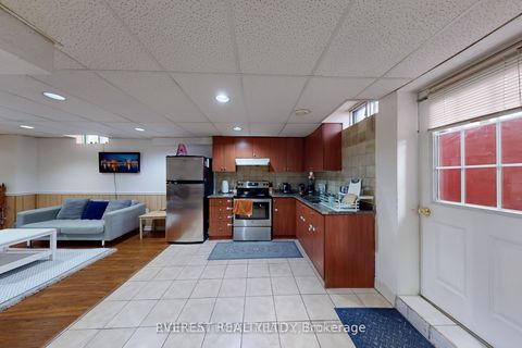 23 Duggan Drive Brampton ON L6Y 4H9