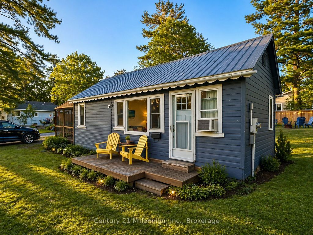 Photo of 457 Mosley Street, Wasaga Beach, ON L9Z 2J4 (MLS # S13064650)