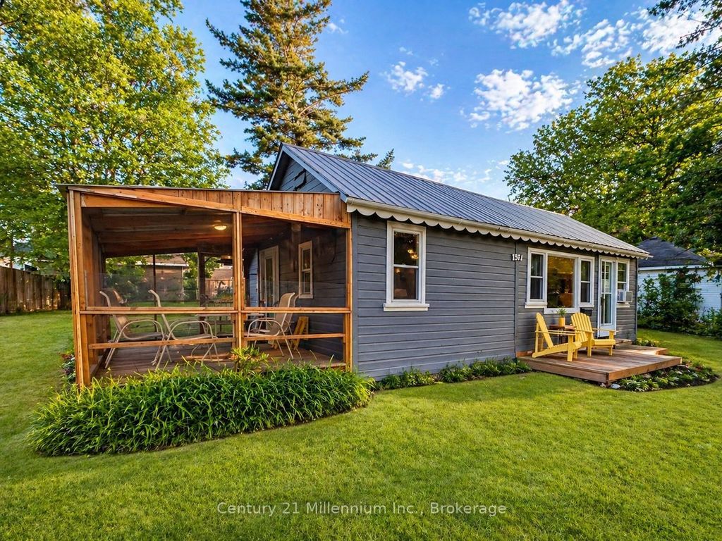 Photo of 457 Mosley Street, Wasaga Beach, ON L9Z 2J4 (MLS # S13064650)