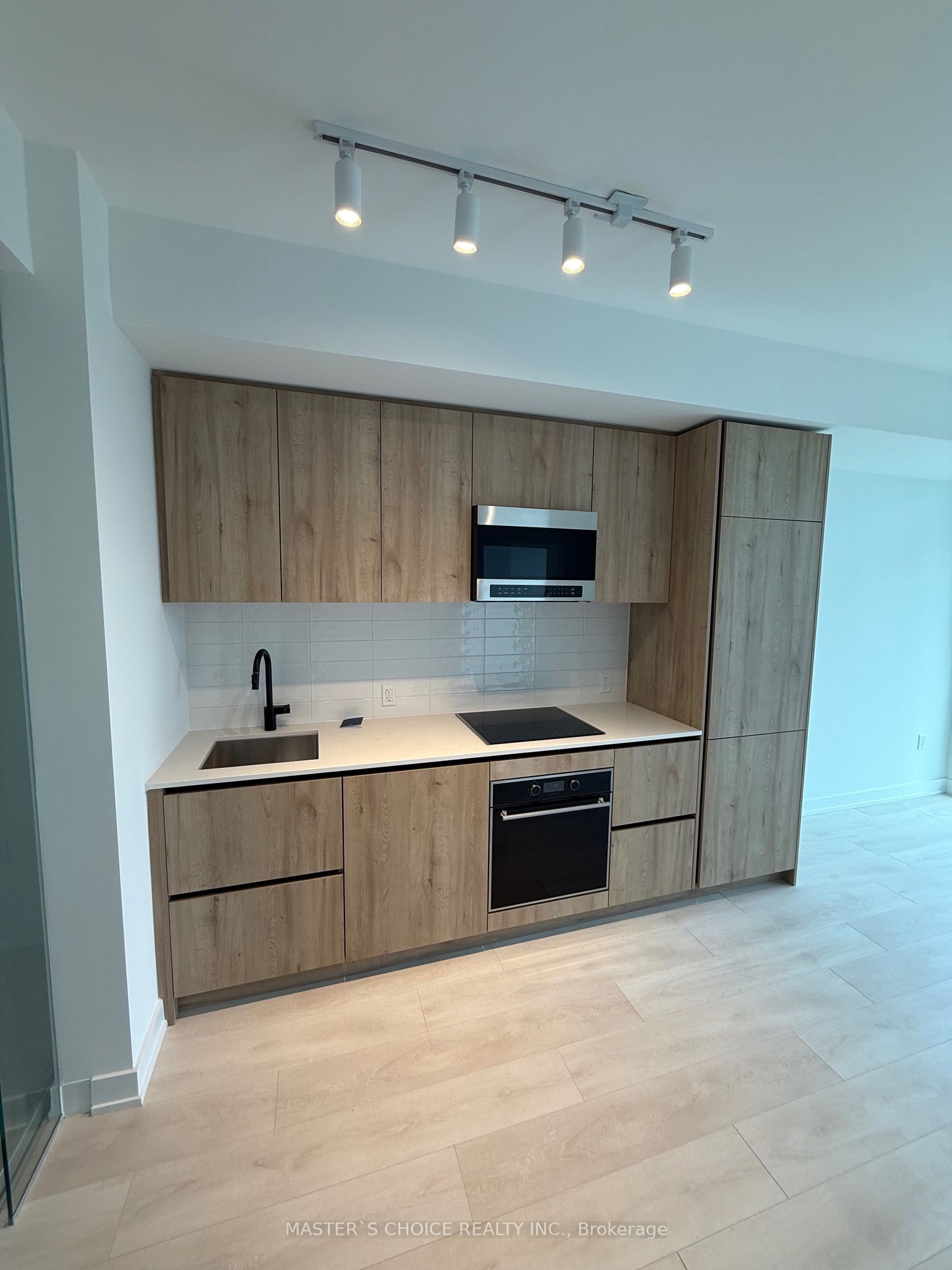 127 Broadway Avenue 2801