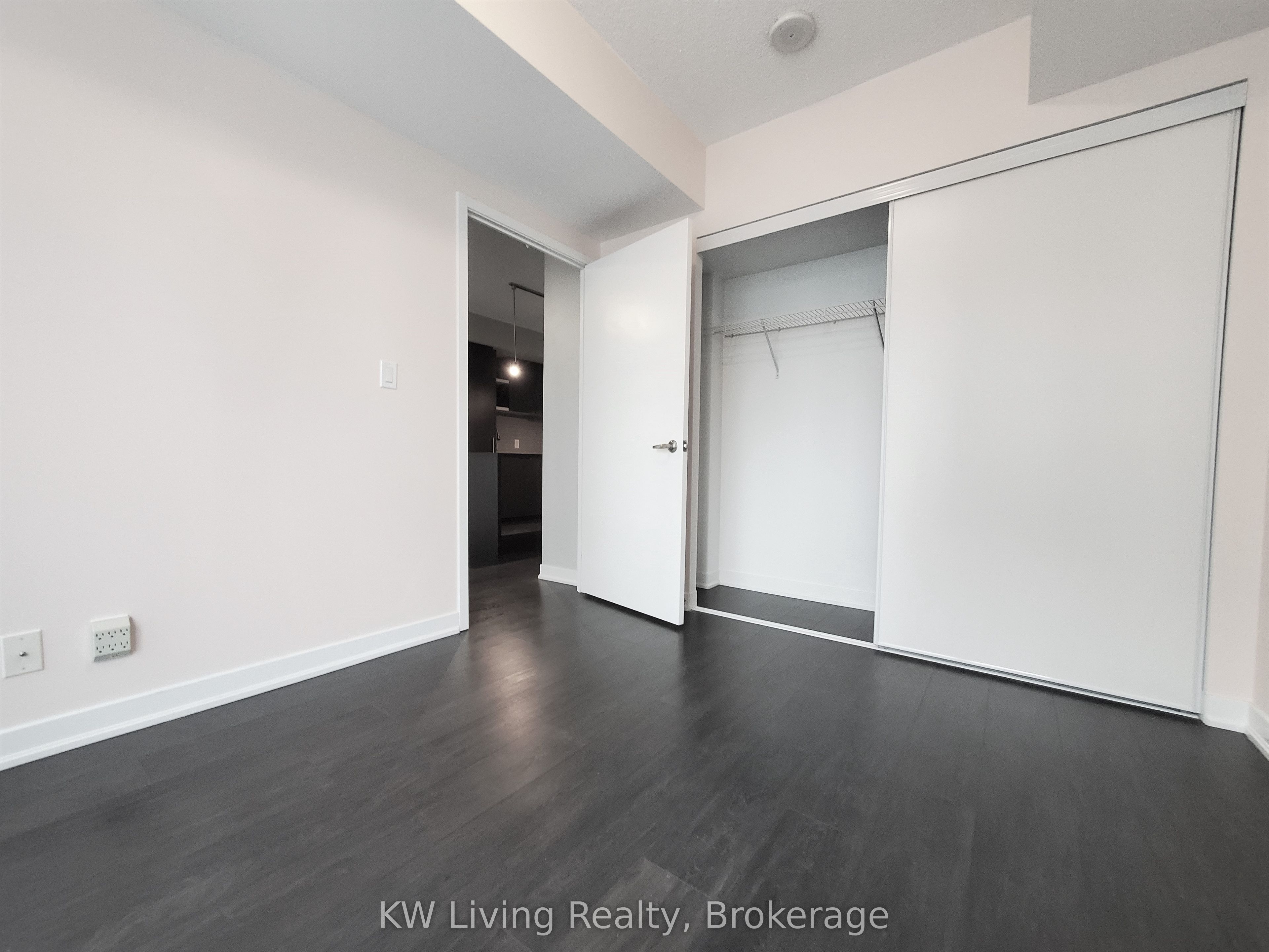 100 Harbour Street 2005