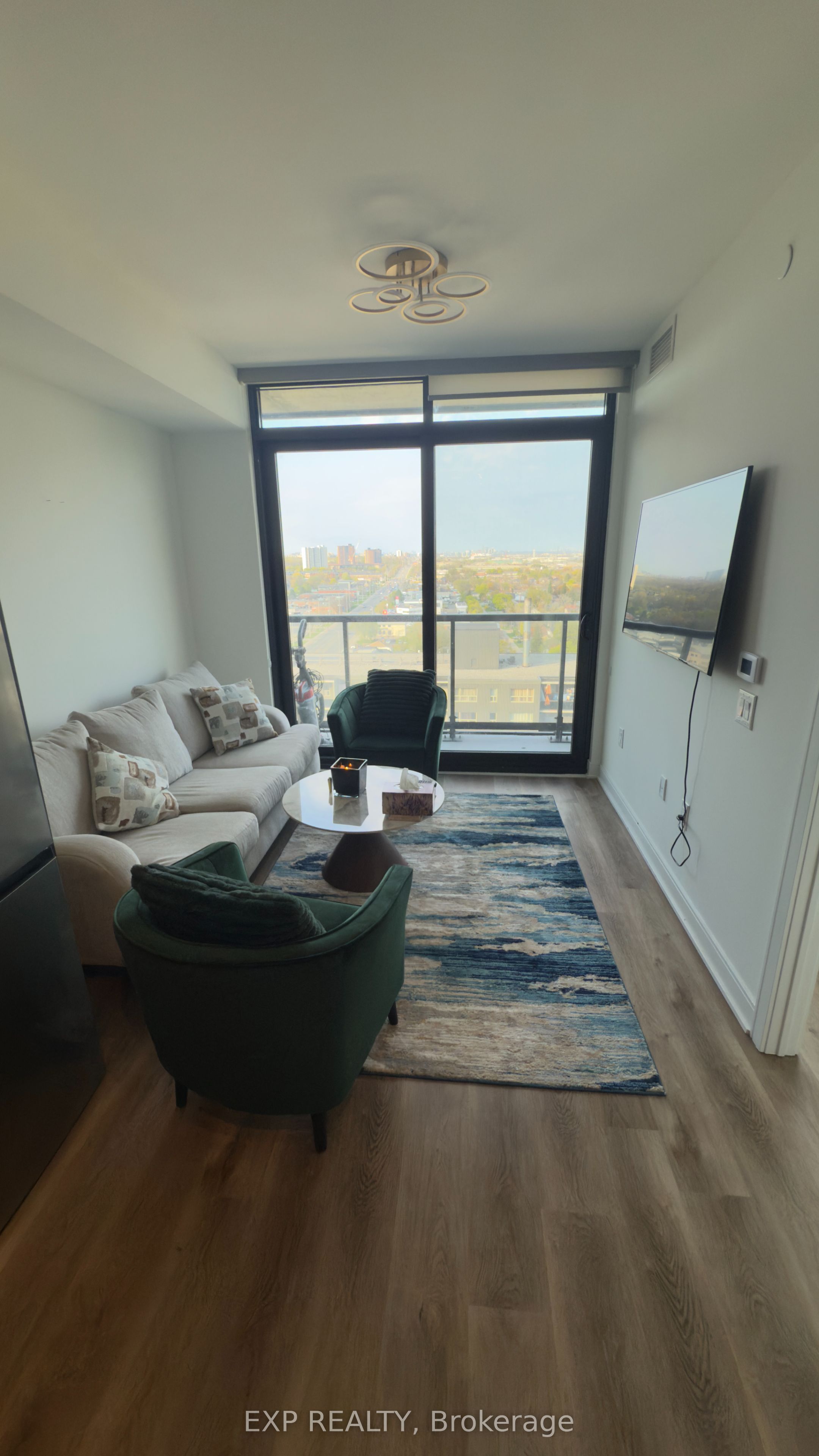 86 Dundas Street 1508