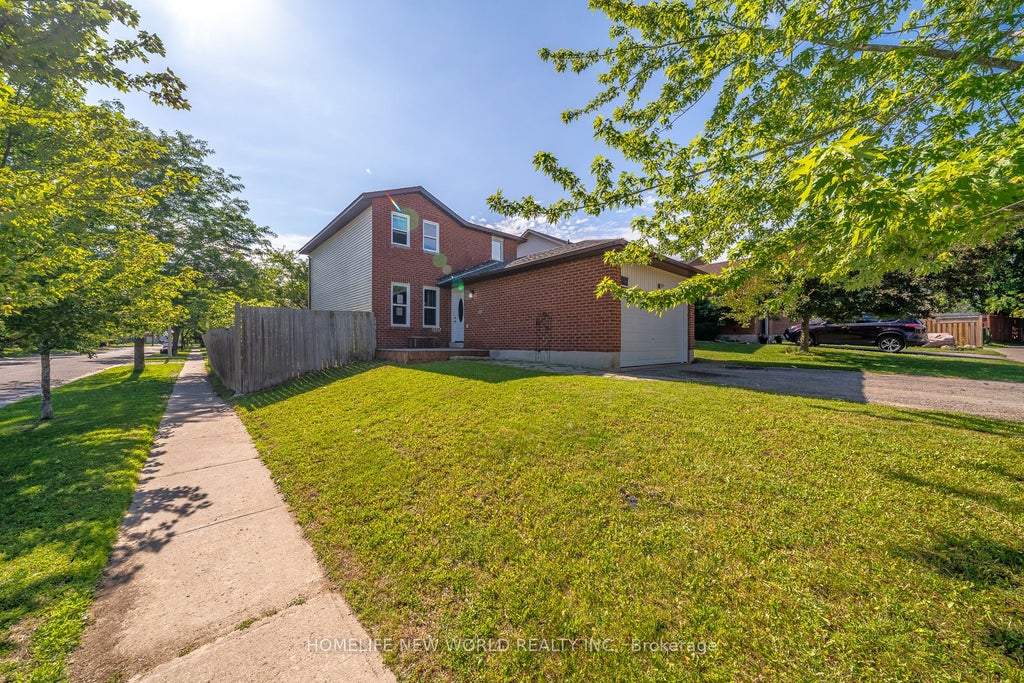Photo of 341 Hickling Trail, Barrie, ON L4M 5Z6 (MLS # S13867912)
