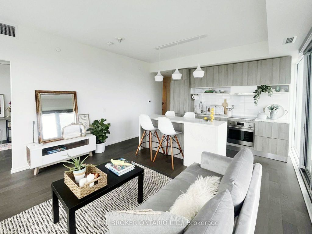 Photo of 5 Soudan Avenue #2004, Toronto, ON M4S 0B1 (MLS # C12477355)