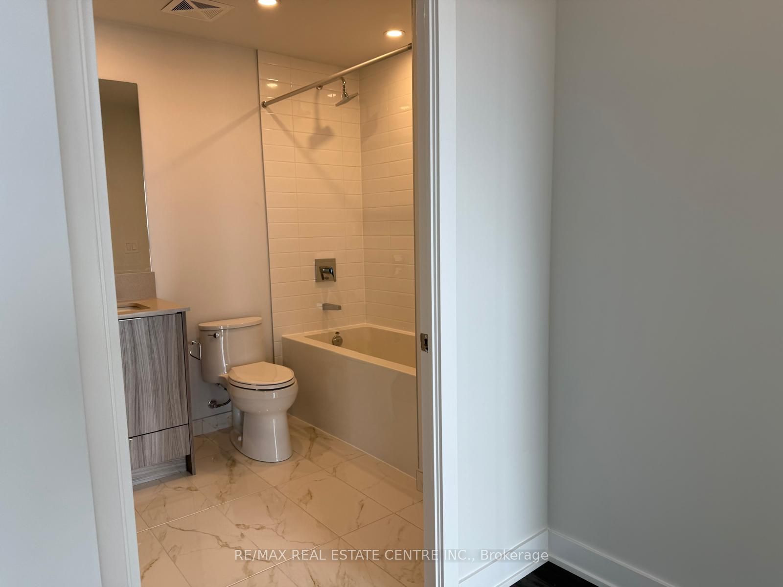430 Square One Drive 1007