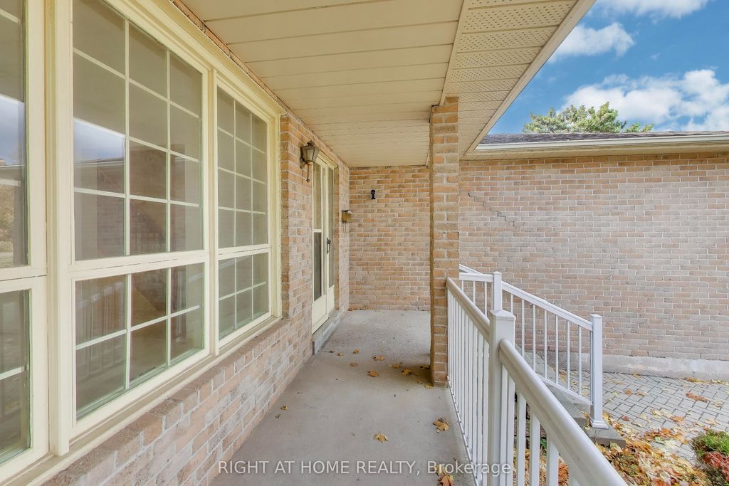 Photo of 2436 Folkway Drive, Mississauga, ON L5L 3N3 (MLS # W12852462)