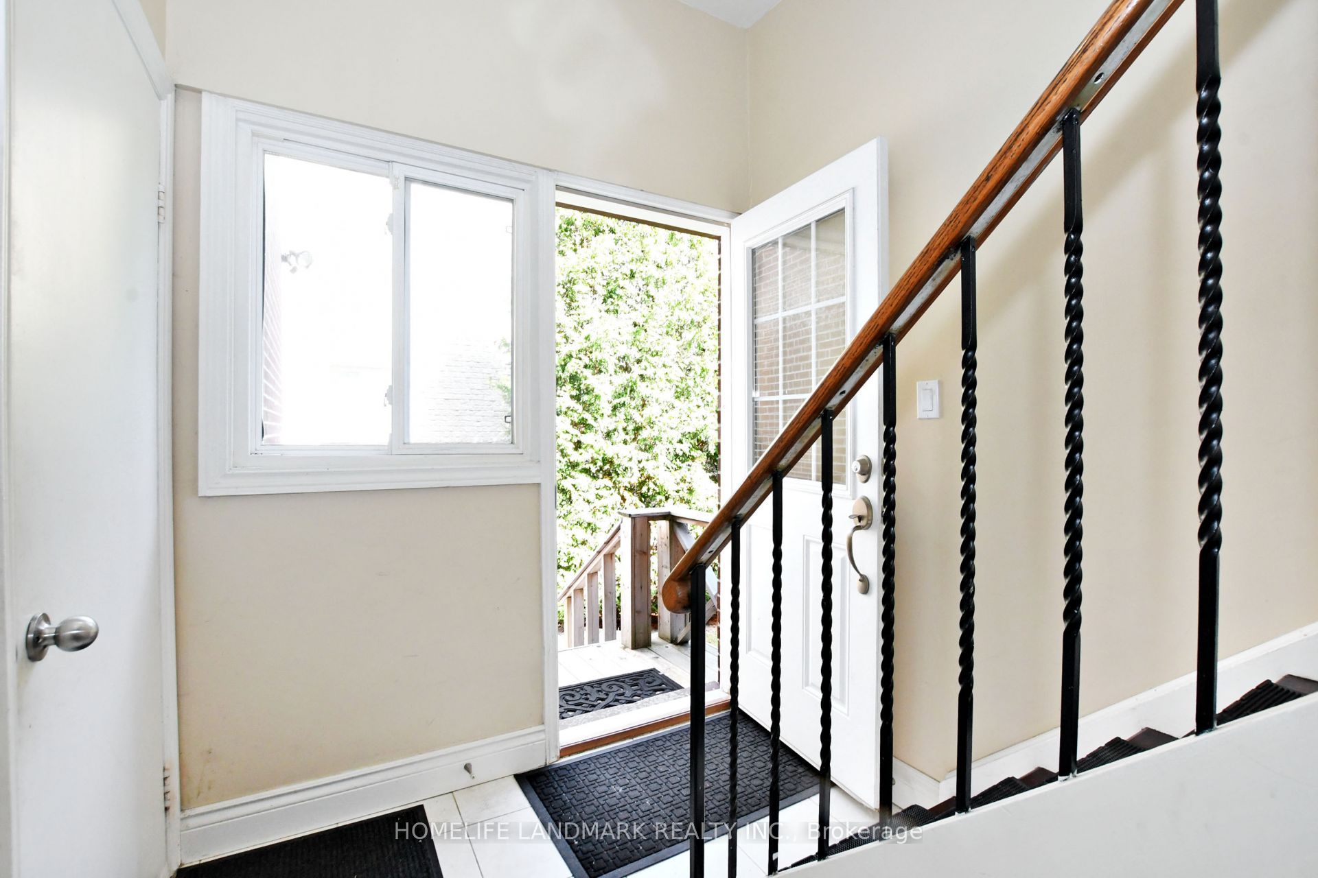 109 Brookside Road S