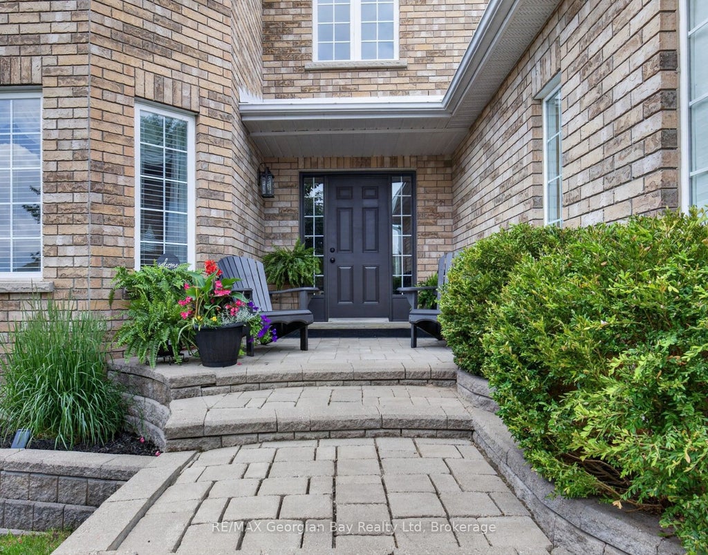 Photo of 400 Keller Drive, Midland, ON L4R 0A7 (MLS # S13507026)