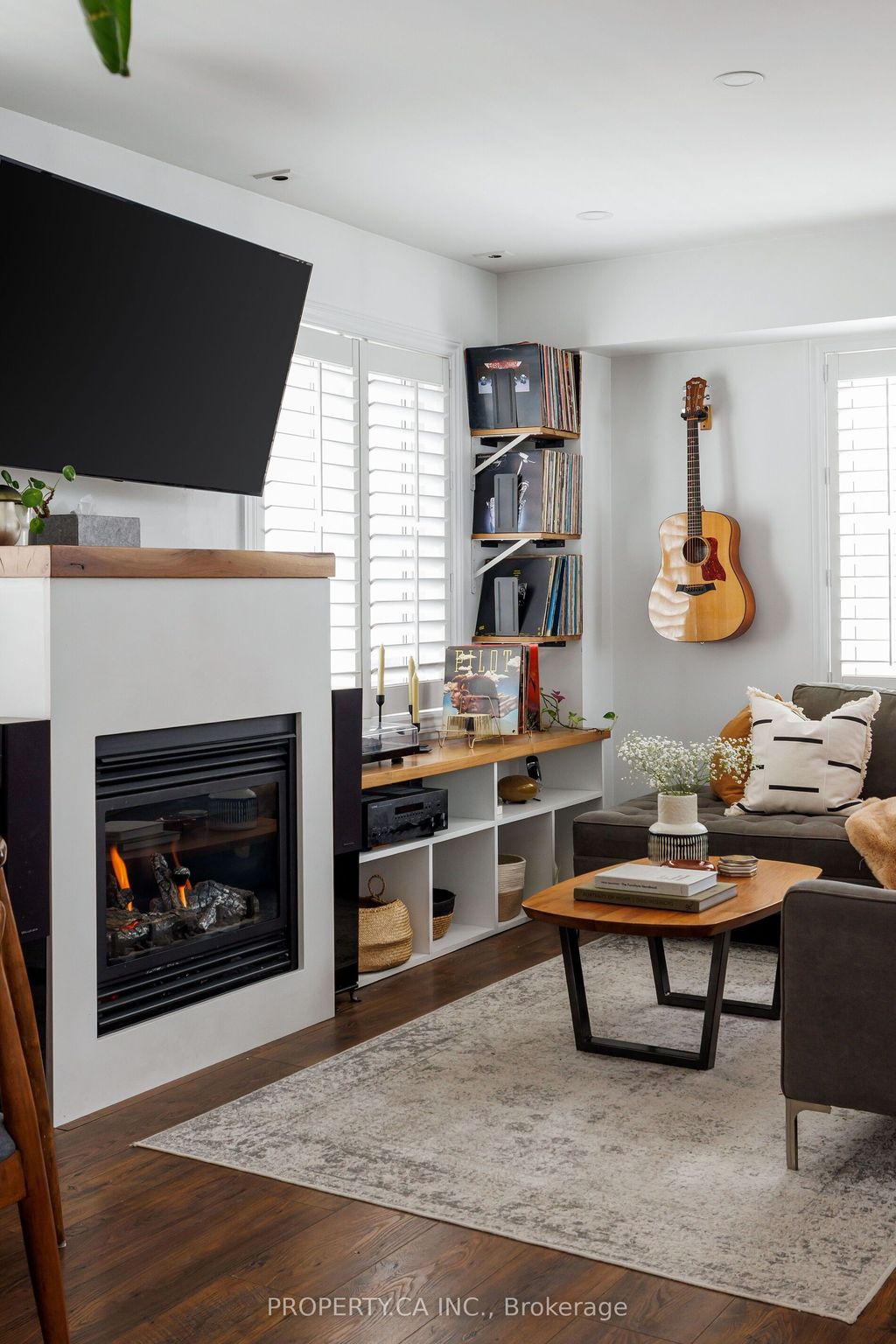 Photo of 12 Sudbury Street #819, Toronto, ON M6J 3W7 (MLS # C13061382)