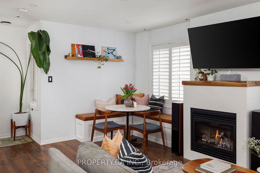 Photo of 12 Sudbury Street #819, Toronto, ON M6J 3W7 (MLS # C13061382)