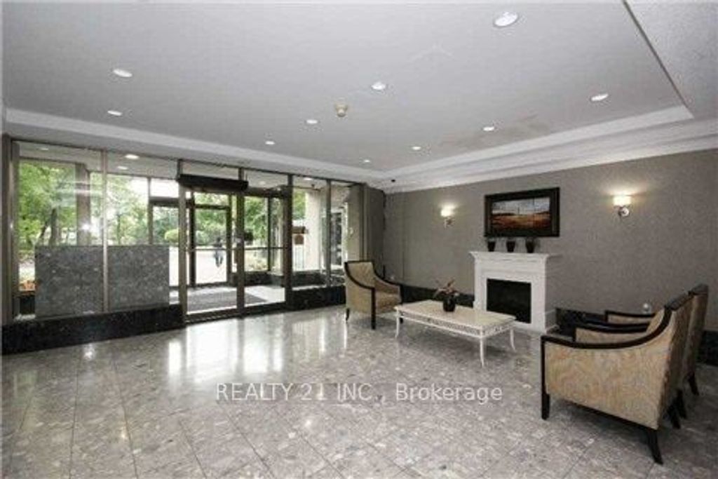 Photo of 3 Greystone Walk Drive #821, Toronto, ON M1K 5J4 (MLS # E13041842)