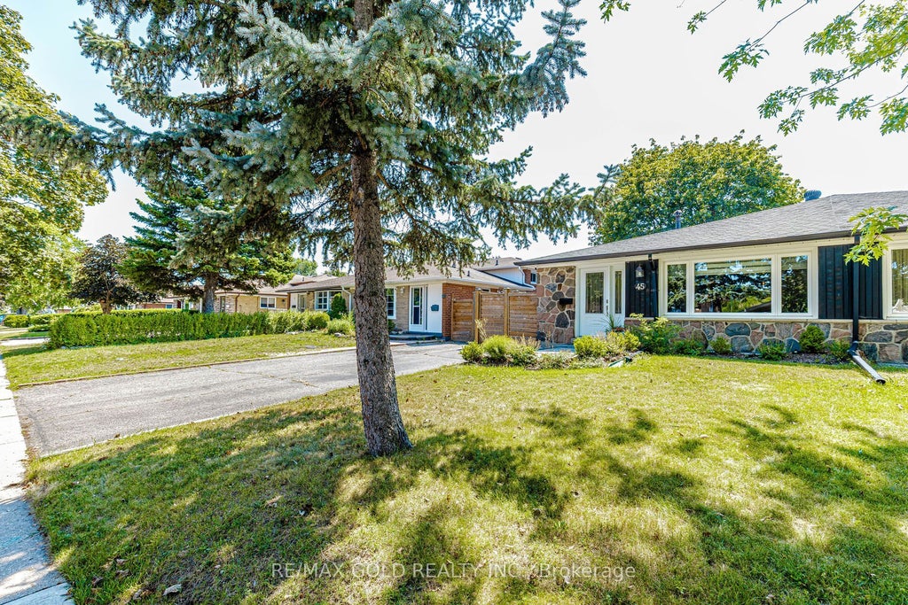 Photo of 45 Grange Drive, Brampton, ON L6X 2H1 (MLS # W13707302)