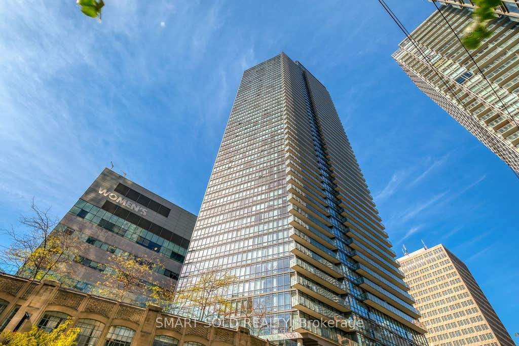 Photo of 832 Bay Street #4010, Toronto, ON M5S 1Z6 (MLS # C13490754)